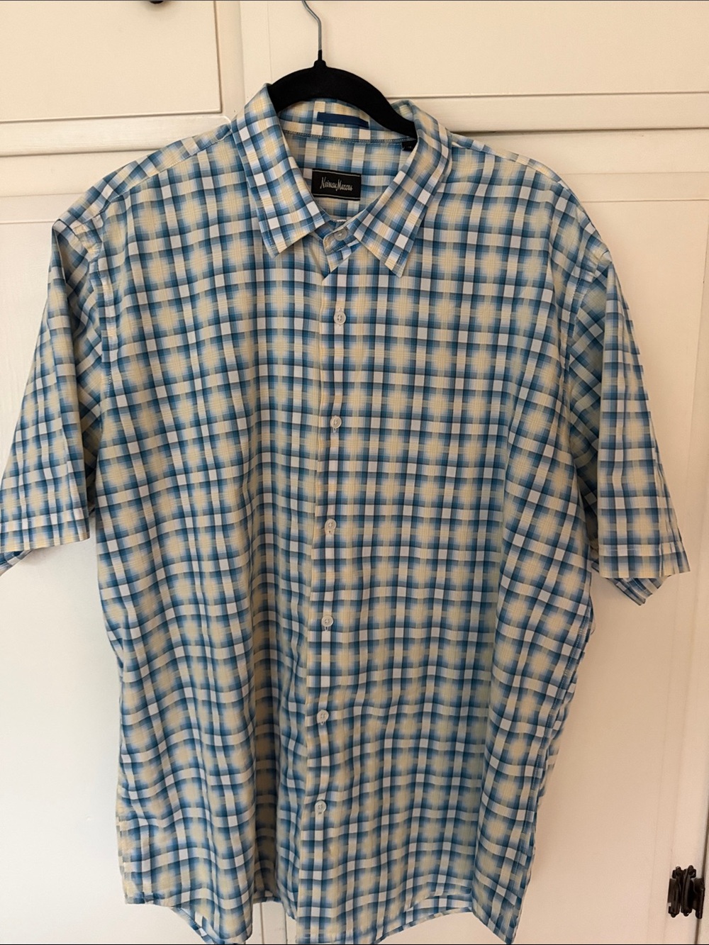 Neiman Marcus Blue & Cream Plaid Short-Sleeve Button-Down Shirt